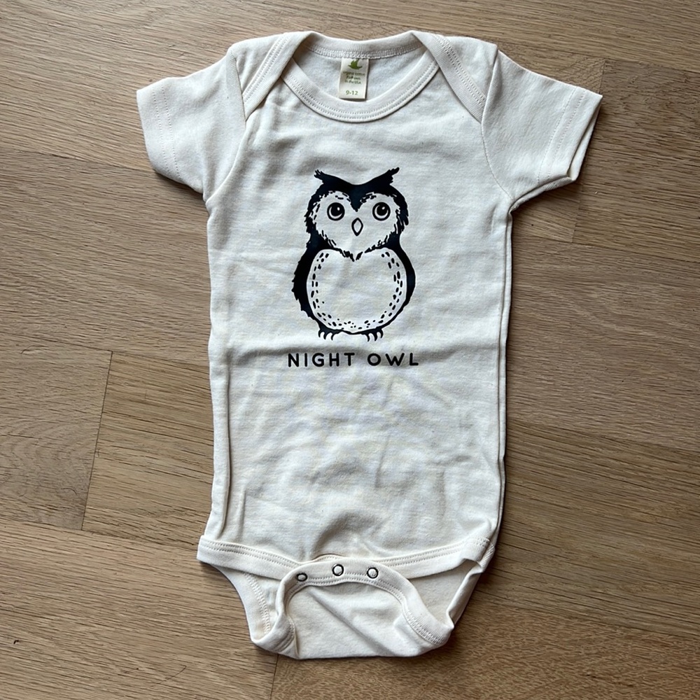 Organic Cotton Night Owl onesie 9-12 mo. NEW